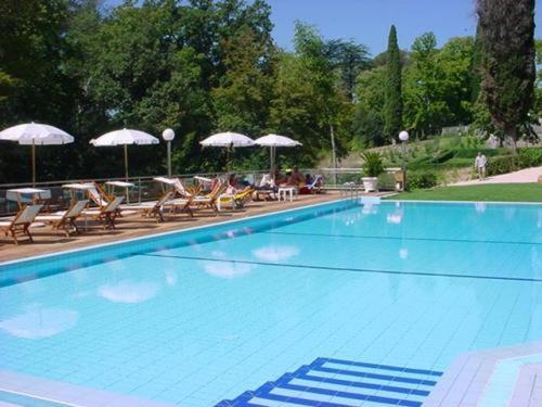 Park Hotel Villa Potenziani Rieti Luaran gambar