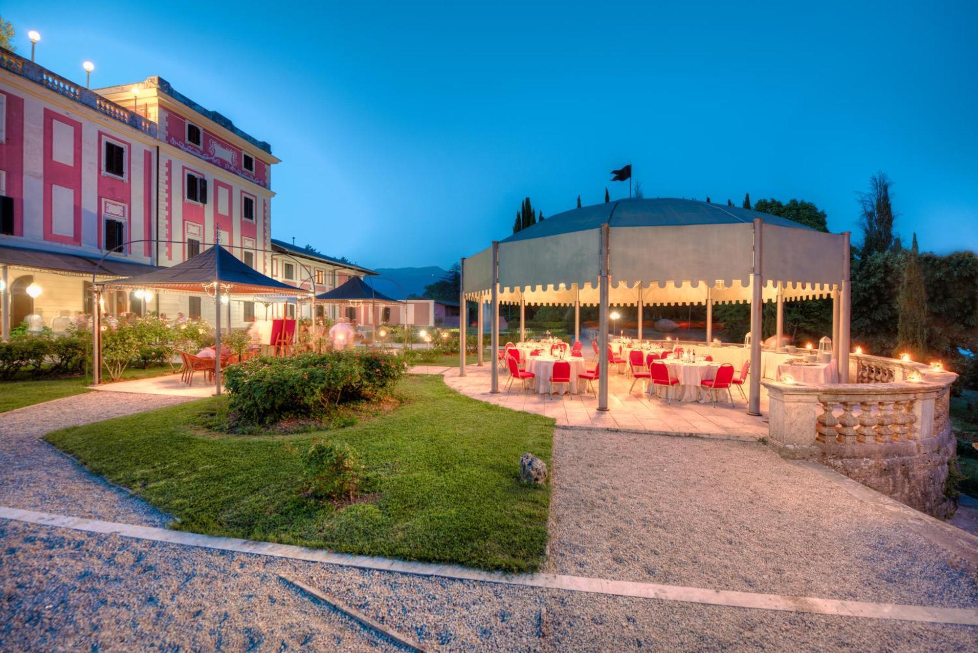 Park Hotel Villa Potenziani Rieti Luaran gambar