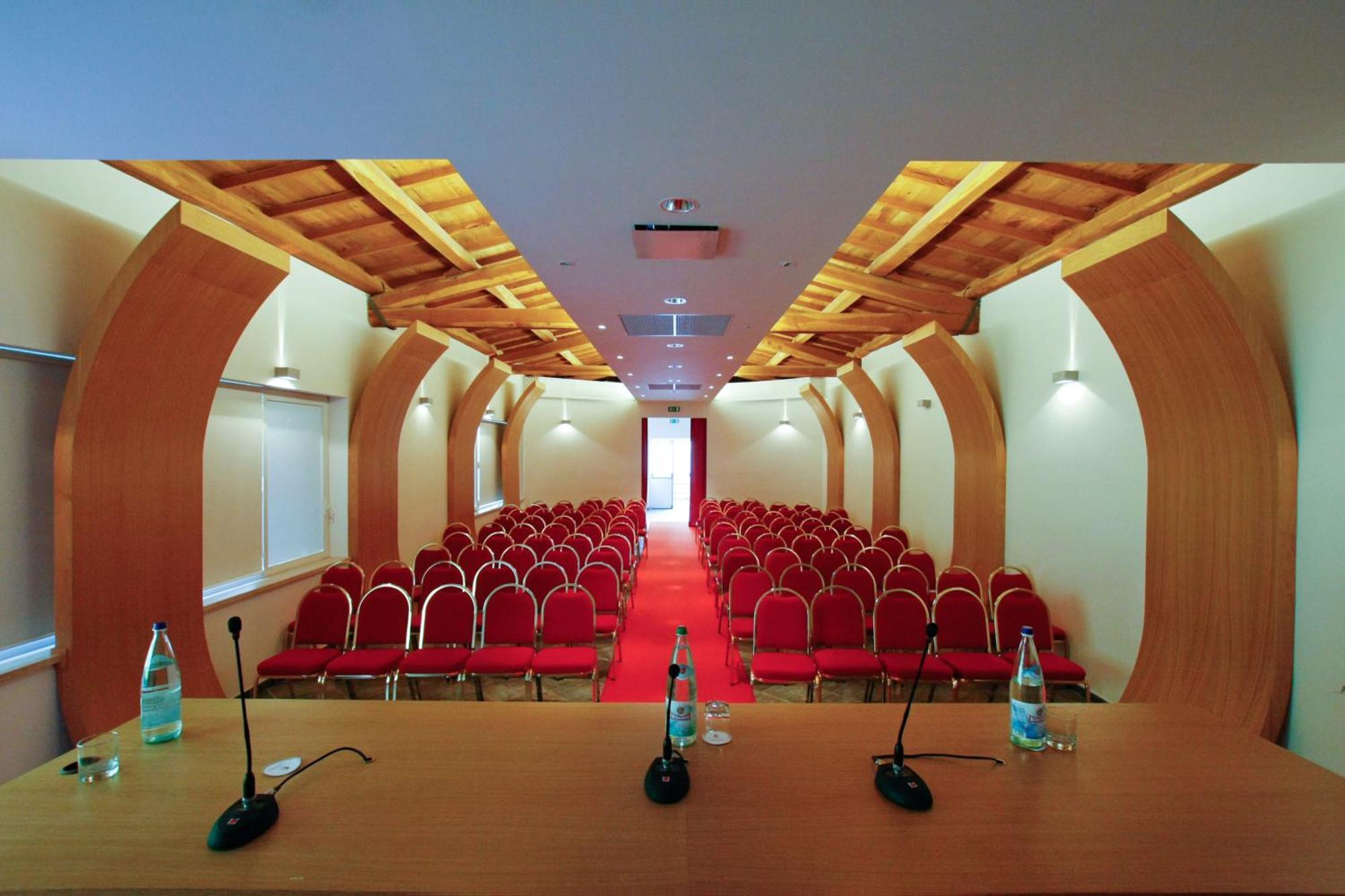 Park Hotel Villa Potenziani Rieti Luaran gambar