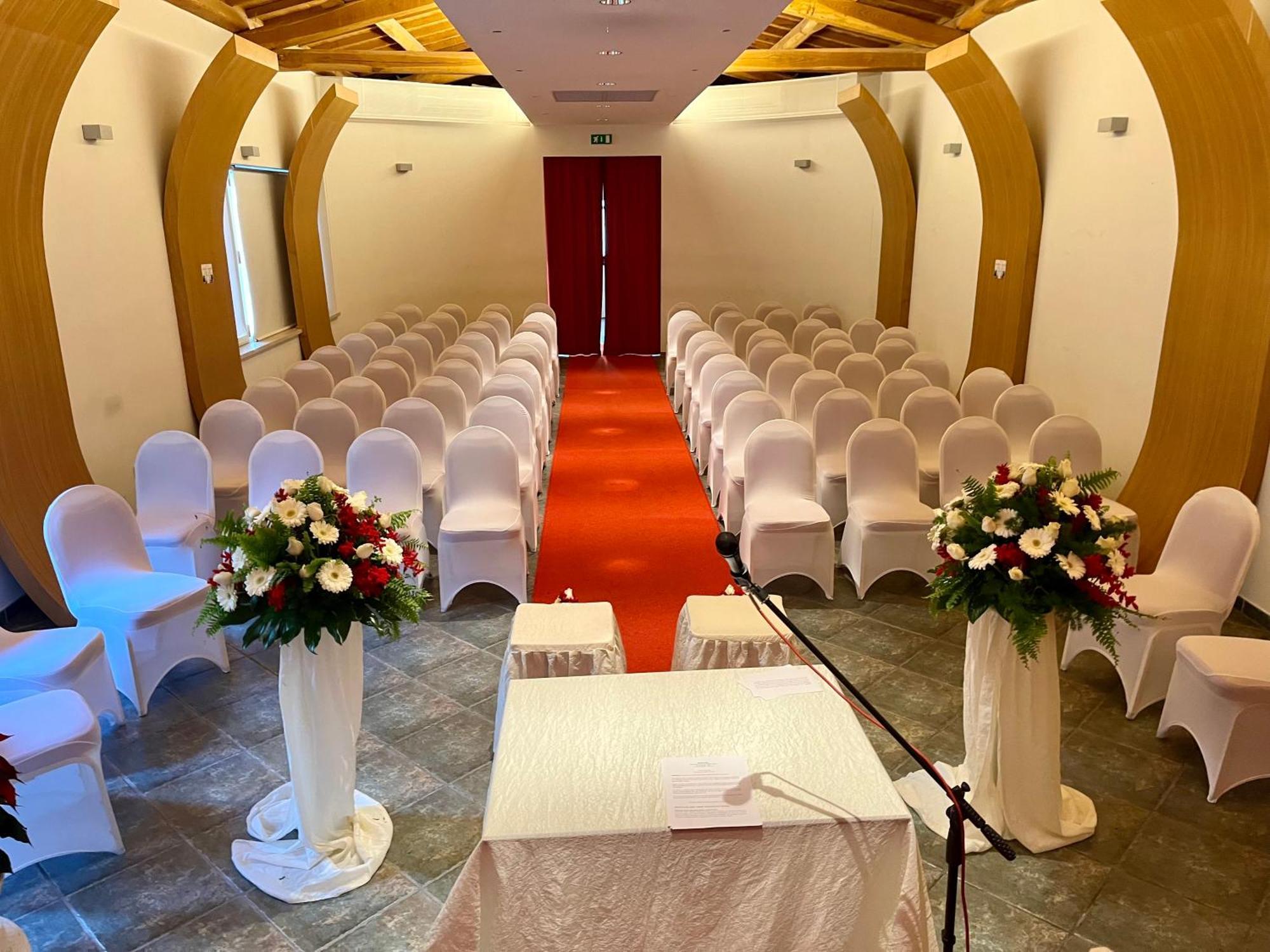 Park Hotel Villa Potenziani Rieti Luaran gambar