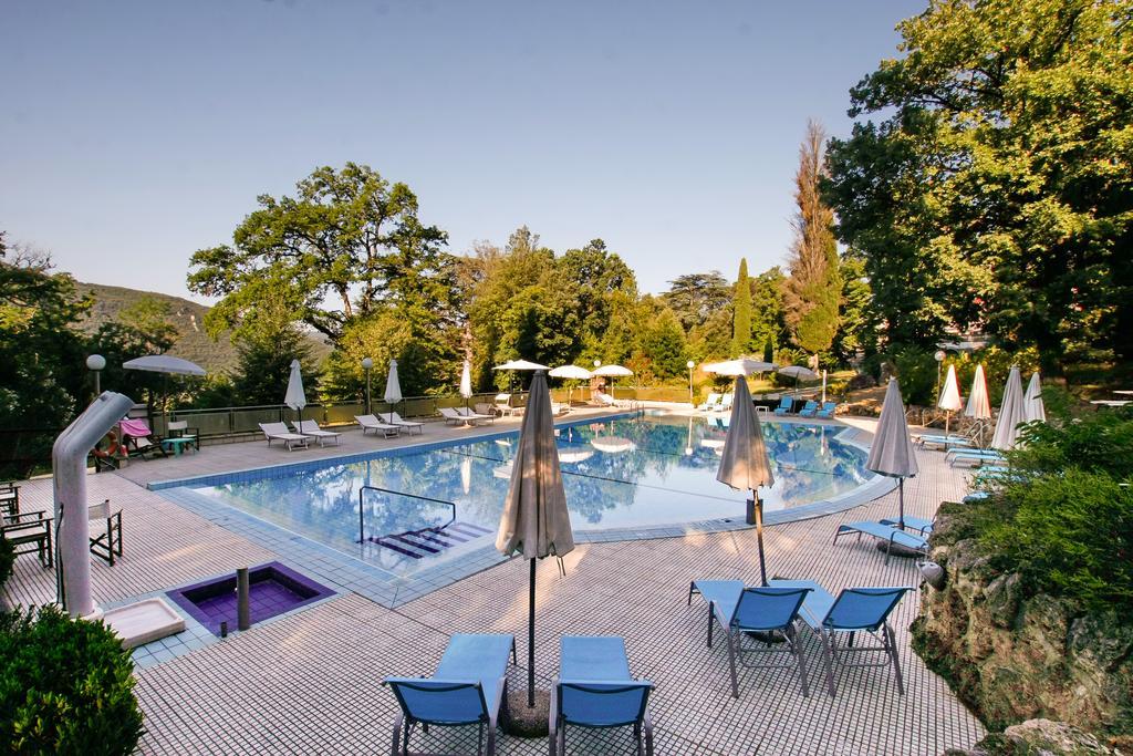 Park Hotel Villa Potenziani Rieti Luaran gambar